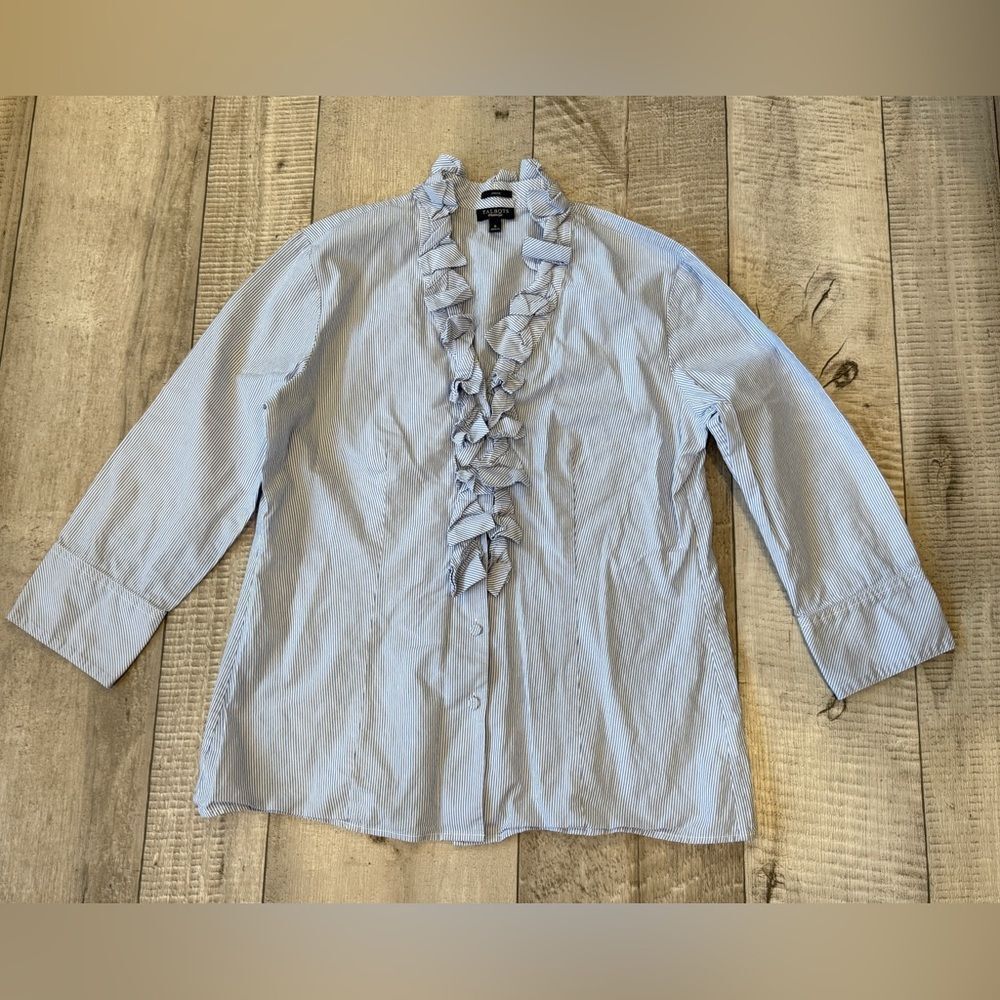 Talbots Pinstripe V-Neck Button Down‎ Top
